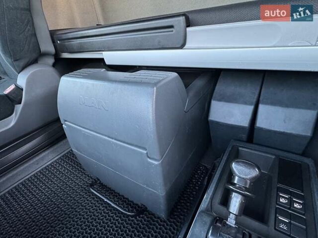 Красный МАН ТГКС, объемом двигателя 10.5 л и пробегом 685 тыс. км за 23777 $, фото 47 на Automoto.ua