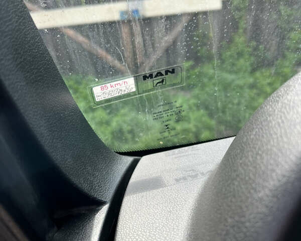 Красный МАН ТГКС, объемом двигателя 10.8 л и пробегом 823 тыс. км за 18000 $, фото 9 на Automoto.ua
