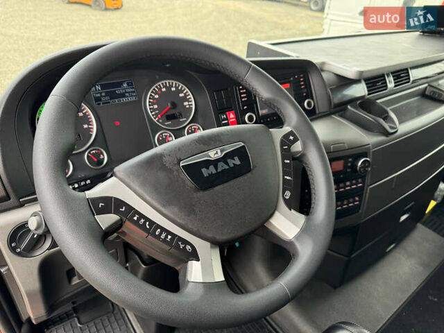 Красный МАН ТГКС, объемом двигателя 0 л и пробегом 793 тыс. км за 19900 $, фото 15 на Automoto.ua