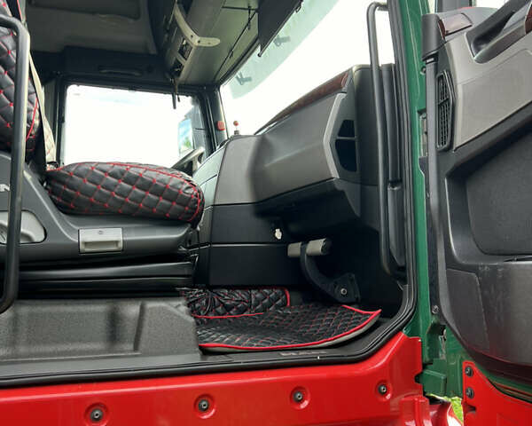 Красный МАН ТГКС, объемом двигателя 10.8 л и пробегом 823 тыс. км за 18000 $, фото 17 на Automoto.ua