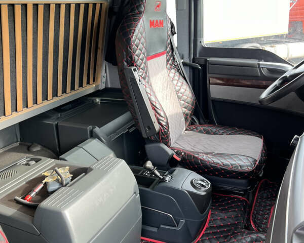 Красный МАН ТГКС, объемом двигателя 10.8 л и пробегом 823 тыс. км за 18000 $, фото 19 на Automoto.ua