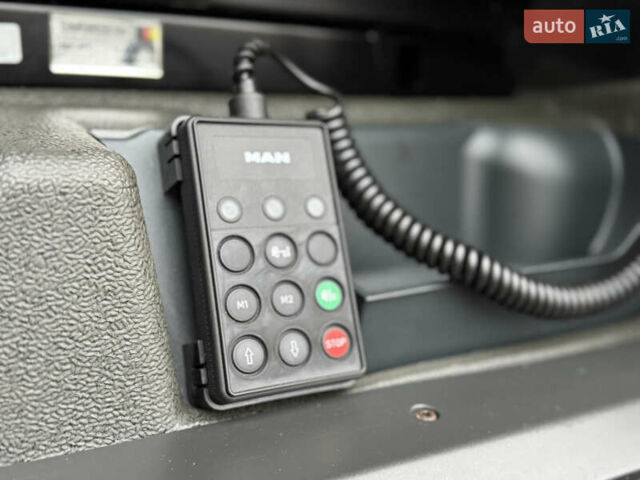 Красный МАН ТГКС, объемом двигателя 15.2 л и пробегом 793 тыс. км за 19500 $, фото 21 на Automoto.ua