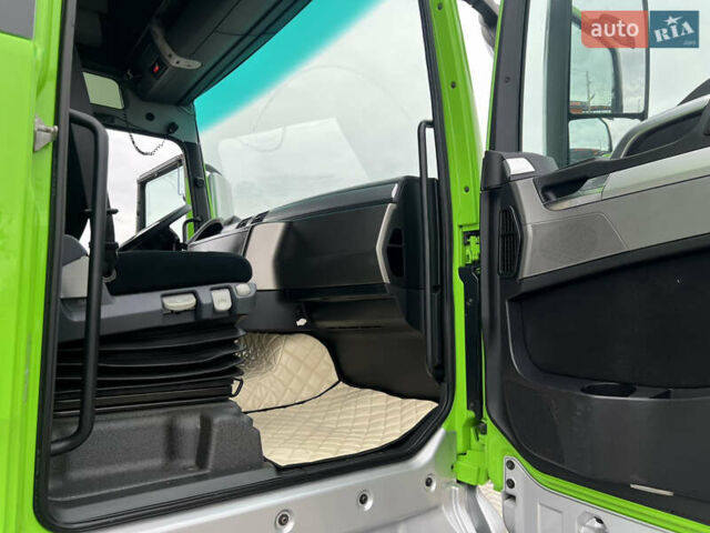 Красный МАН ТГКС, объемом двигателя 12.5 л и пробегом 864 тыс. км за 22113 $, фото 20 на Automoto.ua