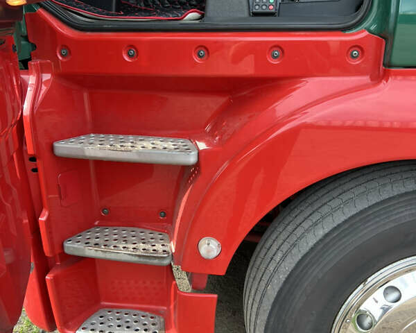 Красный МАН ТГКС, объемом двигателя 10.8 л и пробегом 823 тыс. км за 18000 $, фото 4 на Automoto.ua