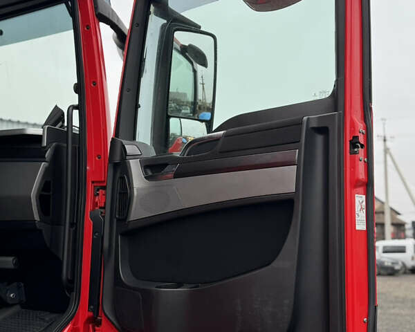 Красный МАН ТГКС, объемом двигателя 15.2 л и пробегом 793 тыс. км за 19500 $, фото 33 на Automoto.ua