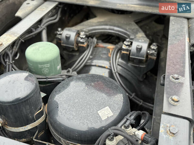 Красный МАН ТГКС, объемом двигателя 15.2 л и пробегом 793 тыс. км за 19500 $, фото 16 на Automoto.ua