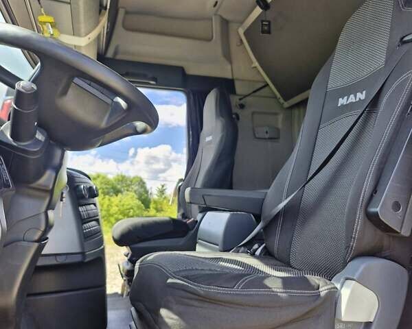 Красный МАН ТГКС, объемом двигателя 12.42 л и пробегом 960 тыс. км за 23800 $, фото 19 на Automoto.ua