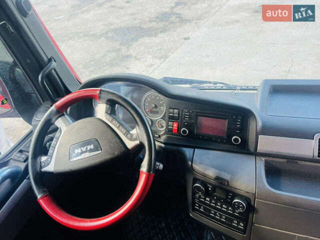 Красный МАН ТГКС, объемом двигателя 10.52 л и пробегом 770 тыс. км за 11800 $, фото 4 на Automoto.ua
