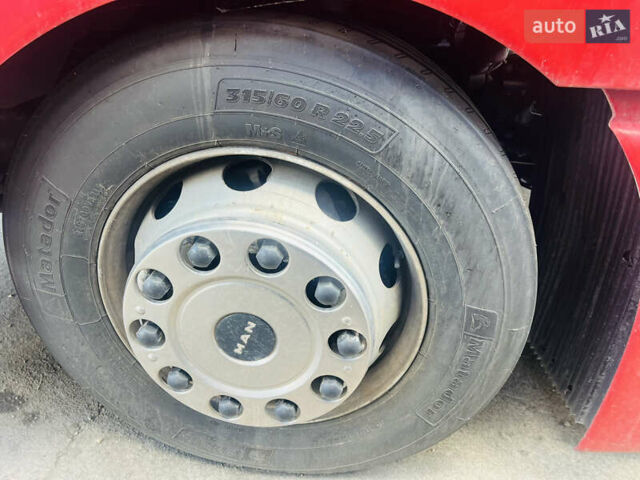 Красный МАН ТГКС, объемом двигателя 10.52 л и пробегом 770 тыс. км за 11800 $, фото 10 на Automoto.ua