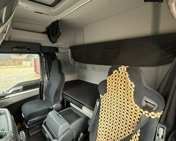 Красный МАН ТГКС, объемом двигателя 12.42 л и пробегом 601 тыс. км за 38000 $, фото 35 на Automoto.ua