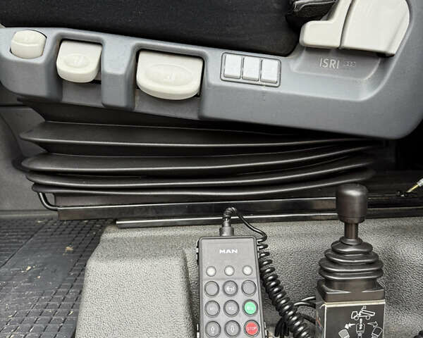 Красный МАН ТГКС, объемом двигателя 12.42 л и пробегом 601 тыс. км за 38000 $, фото 38 на Automoto.ua