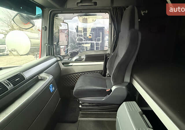 Красный МАН ТГКС, объемом двигателя 12.42 л и пробегом 980 тыс. км за 20000 $, фото 13 на Automoto.ua