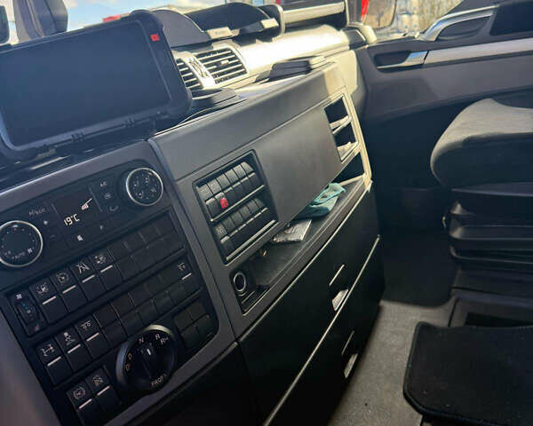 Красный МАН ТГКС, объемом двигателя 12.5 л и пробегом 530 тыс. км за 45000 $, фото 10 на Automoto.ua