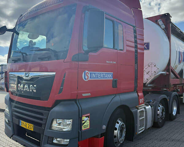 Красный МАН ТГКС, объемом двигателя 12.5 л и пробегом 530 тыс. км за 45000 $, фото 2 на Automoto.ua