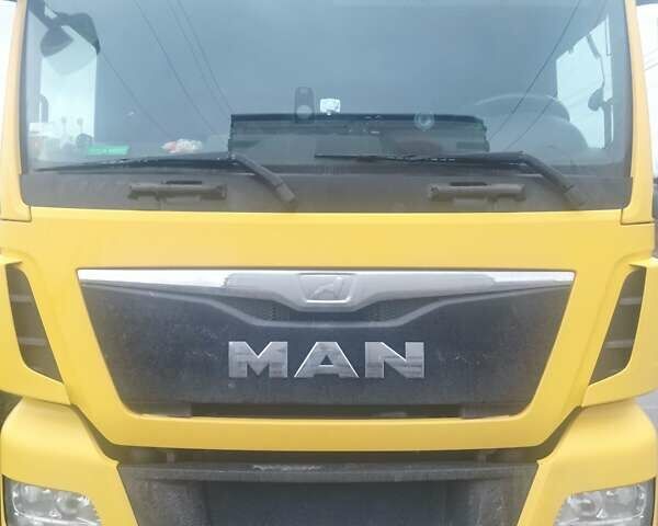 Желтый МАН ТГКС, объемом двигателя 12.4 л и пробегом 823 тыс. км за 50000 $, фото 1 на Automoto.ua