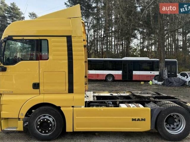 Желтый МАН ТГКС, объемом двигателя 12.5 л и пробегом 728 тыс. км за 25000 $, фото 2 на Automoto.ua