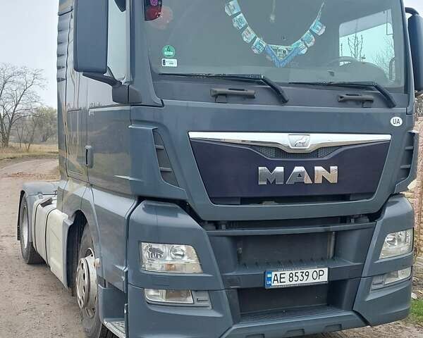 Серый МАН ТГКС, объемом двигателя 12.4 л и пробегом 916 тыс. км за 18500 $, фото 3 на Automoto.ua