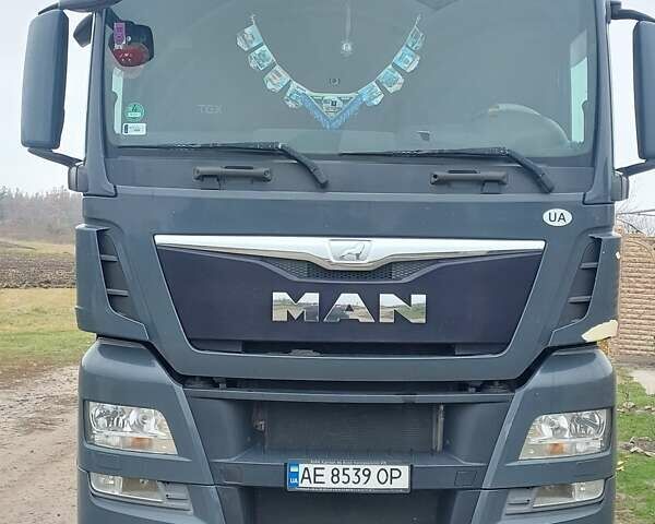 Серый МАН ТГКС, объемом двигателя 12.4 л и пробегом 916 тыс. км за 18500 $, фото 2 на Automoto.ua