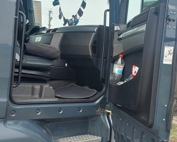 Серый МАН ТГКС, объемом двигателя 12.4 л и пробегом 916 тыс. км за 18500 $, фото 9 на Automoto.ua