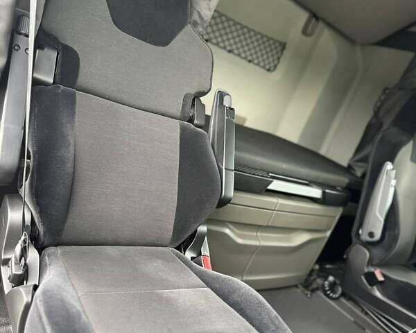 Синий МАН ТГКС, объемом двигателя 0 л и пробегом 667 тыс. км за 71500 $, фото 7 на Automoto.ua