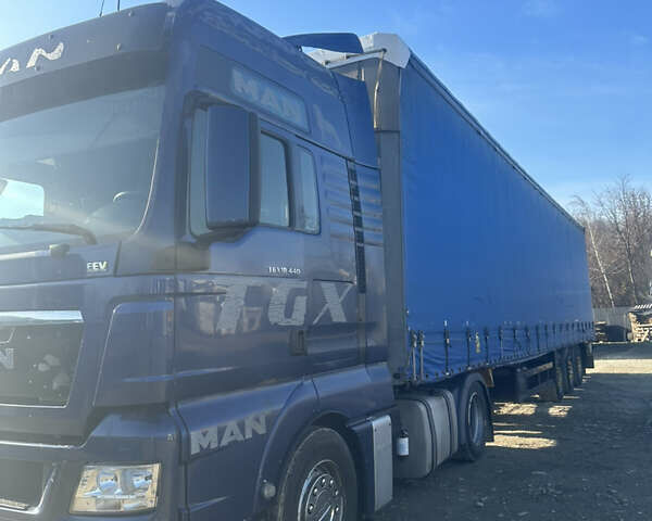Синий МАН ТГКС, объемом двигателя 10.5 л и пробегом 50 тыс. км за 18000 $, фото 1 на Automoto.ua