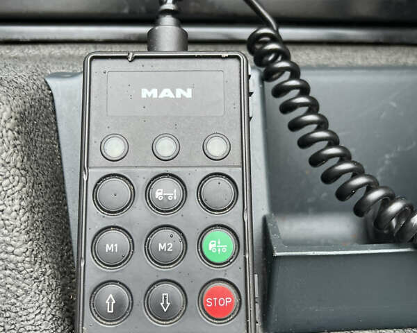 Синий МАН ТГКС, объемом двигателя 12.42 л и пробегом 711 тыс. км за 17500 $, фото 26 на Automoto.ua