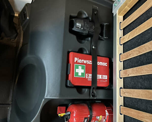 Синий МАН ТГКС, объемом двигателя 12.42 л и пробегом 711 тыс. км за 17500 $, фото 50 на Automoto.ua