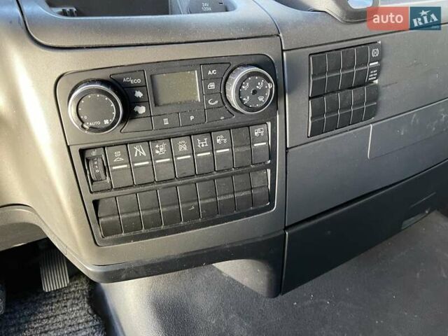 Синий МАН ТГКС, объемом двигателя 12.42 л и пробегом 770 тыс. км за 18900 $, фото 13 на Automoto.ua