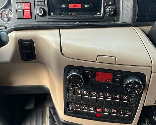 Синий МАН ТГКС, объемом двигателя 15.8 л и пробегом 870 тыс. км за 52448 $, фото 5 на Automoto.ua