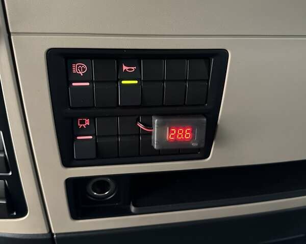 Синий МАН ТГКС, объемом двигателя 12.42 л и пробегом 480 тыс. км за 43900 $, фото 17 на Automoto.ua