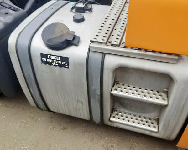 Оранжевый МАН ТГКС, объемом двигателя 12.4 л и пробегом 820 тыс. км за 17400 $, фото 4 на Automoto.ua