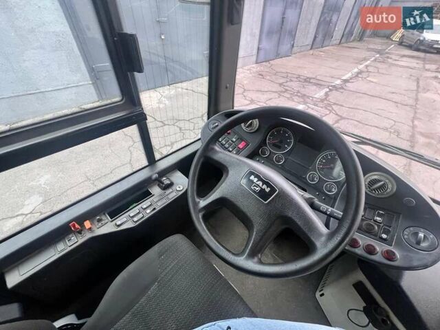 Красный МАН NL 273, объемом двигателя 12.82 л и пробегом 581 тыс. км за 25000 $, фото 6 на Automoto.ua