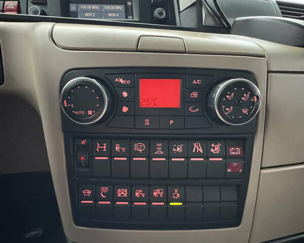 Синий МАН TGX 18.460, объемом двигателя 0 л и пробегом 790 тыс. км за 26055 $, фото 33 на Automoto.ua