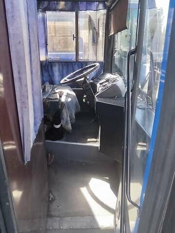 МАЗ 103 2006 у Миколаєві на Automoto.ua Синій МАЗ 103, об'ємом двигуна 7.12 л та пробігом 251 тис. км за 4200 $, фото 6 на Automoto.ua