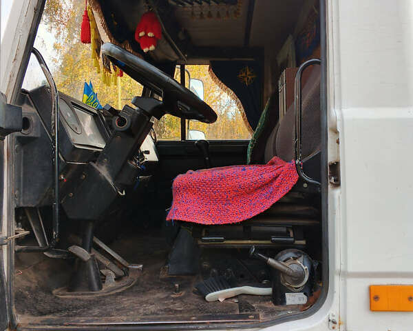 МАЗ 437041 2006 в Боярка на Automoto.ua Белый МАЗ 437041, объемом двигателя 4.75 л и пробегом 329 тыс. км за 12900 $, фото 7 на Automoto.ua