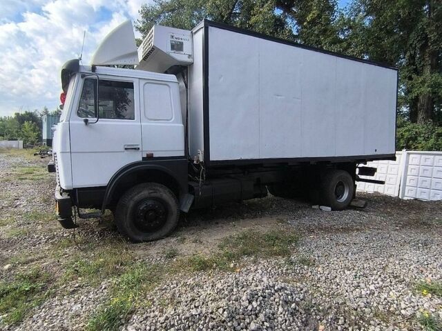 Белый МАЗ 533605, объемом двигателя 14.86 л и пробегом 420 тыс. км за 6500 $, фото 1 на Automoto.ua