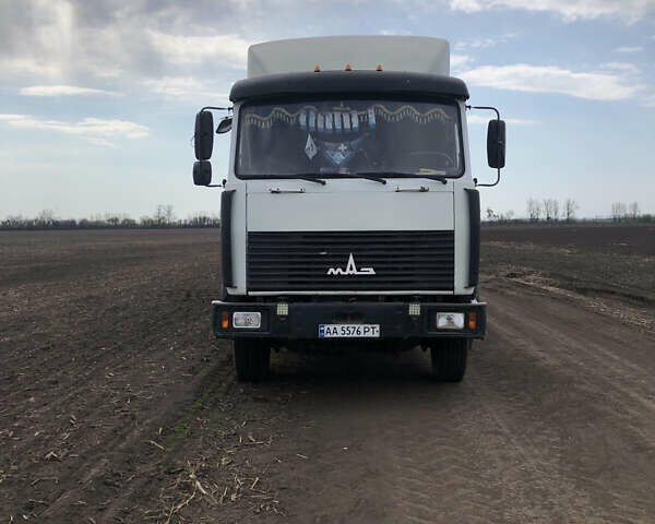 Белый МАЗ 543205, объемом двигателя 14.8 л и пробегом 220 тыс. км за 8000 $, фото 2 на Automoto.ua