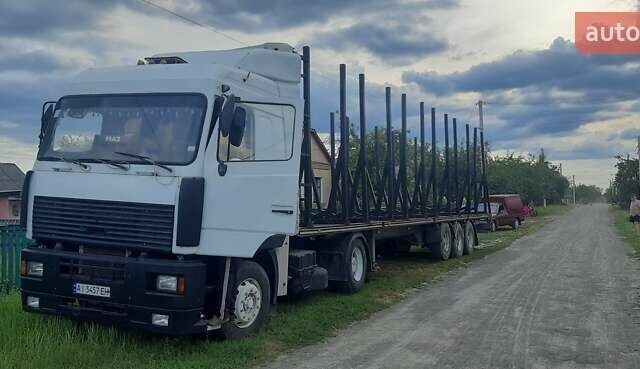 Белый МАЗ 544008, объемом двигателя 14.8 л и пробегом 490 тыс. км за 5200 $, фото 1 на Automoto.ua