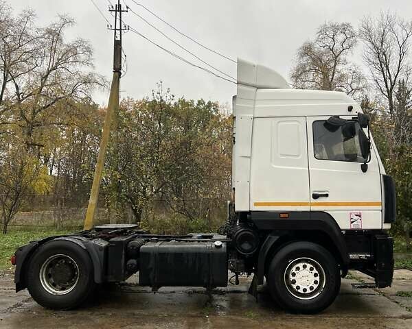 Белый МАЗ 544008, объемом двигателя 14.87 л и пробегом 380 тыс. км за 6000 $, фото 5 на Automoto.ua