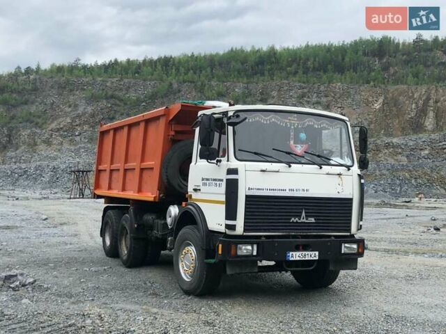 Белый МАЗ 5516, объемом двигателя 14.86 л и пробегом 204 тыс. км за 27000 $, фото 1 на Automoto.ua