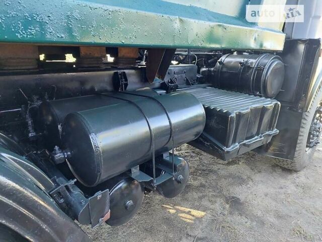 Серый МАЗ 5516, объемом двигателя 14.86 л и пробегом 200 тыс. км за 12500 $, фото 3 на Automoto.ua
