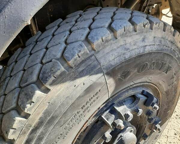 Белый МАЗ 551605, объемом двигателя 14.86 л и пробегом 190 тыс. км за 11600 $, фото 5 на Automoto.ua