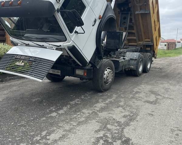 Белый МАЗ 551605, объемом двигателя 14.86 л и пробегом 110 тыс. км за 21500 $, фото 24 на Automoto.ua