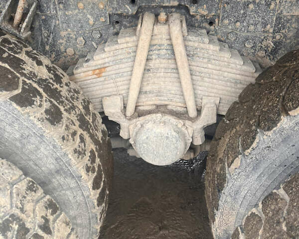 Белый МАЗ 551605, объемом двигателя 0 л и пробегом 180 тыс. км за 7500 $, фото 4 на Automoto.ua