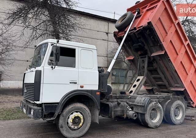 Білий МАЗ 551605, об'ємом двигуна 0 л та пробігом 330 тис. км за 15500 $, фото 1 на Automoto.ua