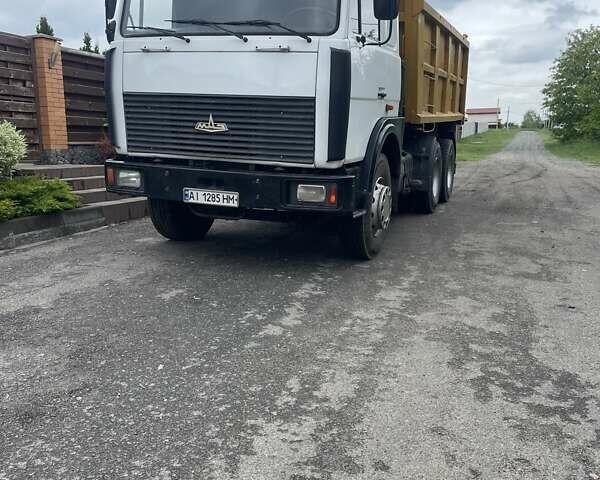 Белый МАЗ 551605, объемом двигателя 14.86 л и пробегом 110 тыс. км за 20500 $, фото 1 на Automoto.ua