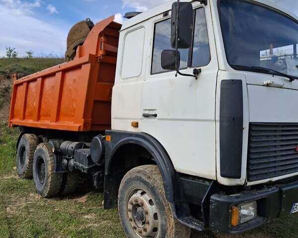 Белый МАЗ 551605, объемом двигателя 14.86 л и пробегом 260 тыс. км за 11999 $, фото 3 на Automoto.ua