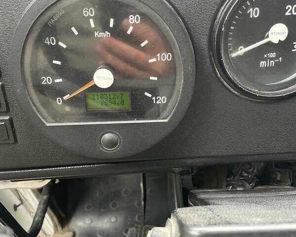 Белый МАЗ 551605, объемом двигателя 14.86 л и пробегом 110 тыс. км за 21500 $, фото 6 на Automoto.ua