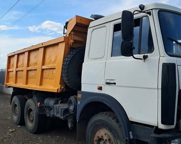 Белый МАЗ 551605, объемом двигателя 14.86 л и пробегом 250 тыс. км за 17500 $, фото 3 на Automoto.ua