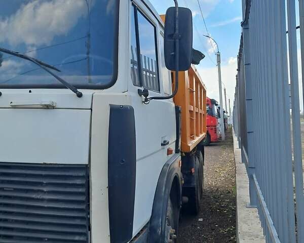 Белый МАЗ 551605, объемом двигателя 14.86 л и пробегом 250 тыс. км за 17500 $, фото 1 на Automoto.ua